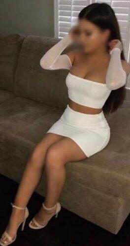 Azgın Muazzam Genç Escort Simay