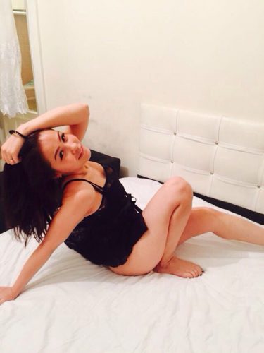 Beyaz Tenli Ateşli Escort Melisa