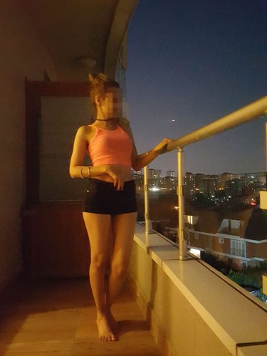 : Biseksüel Arkadan Veren Escort Aleyna