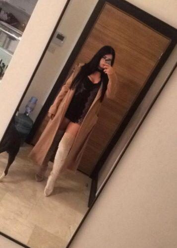 Eğlenceli Ofise Gelen Escort Zuhal Seks İstiyor