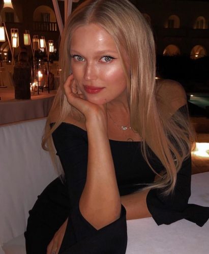 Tarzı Güzel Escort Gamze Enfes Seks İçinde