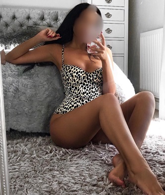 Yatakta Harikalar Sunan Sınırsız Escort Seda